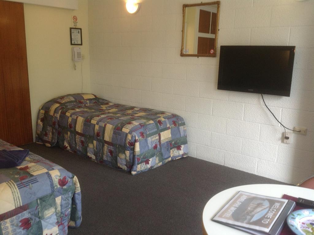 The Adelphi Motel Christchurch Room photo