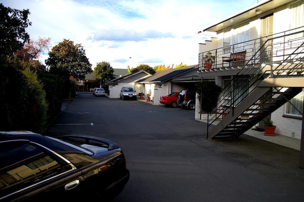 The Adelphi Motel Christchurch Exterior photo