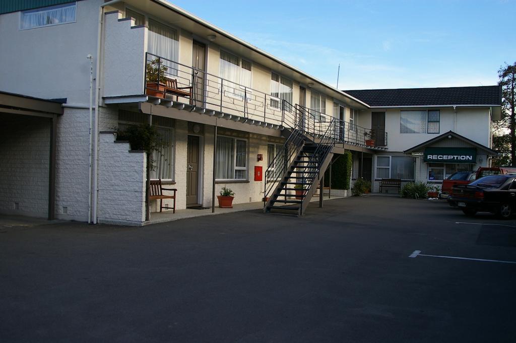 The Adelphi Motel Christchurch Exterior photo